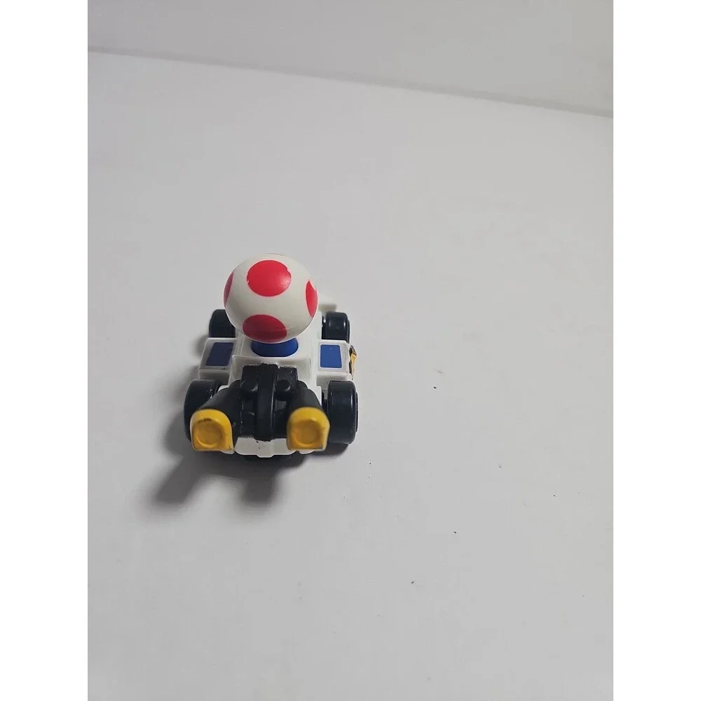 Super Mario Kart Toad Nintendo 2014 McDonalds Mushroom Car Racer Happy Meal Toy